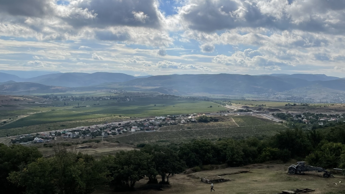 В Крыму археологи нашли погребенение позднесарматского периода ООО «СДК»